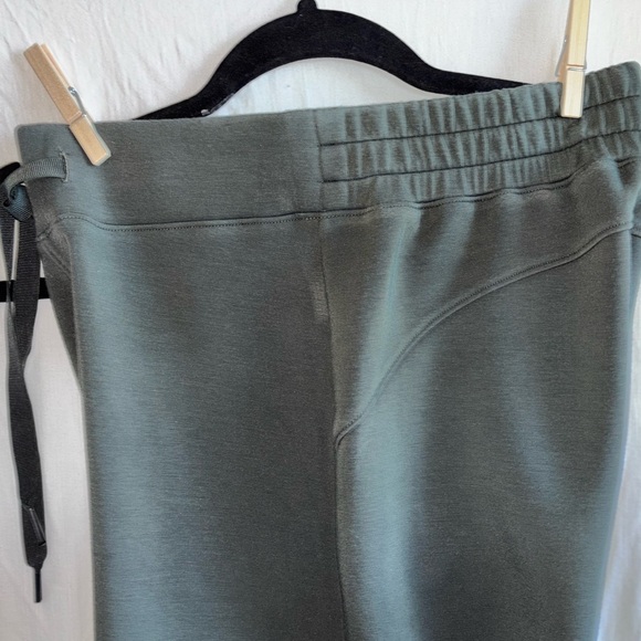 SPANX Dark palm Air Essentials Wide-Leg Pants Womens size S - Picture 8 of 13